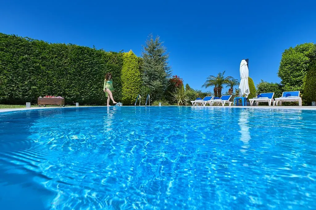 Villa Boutique Residence contacts